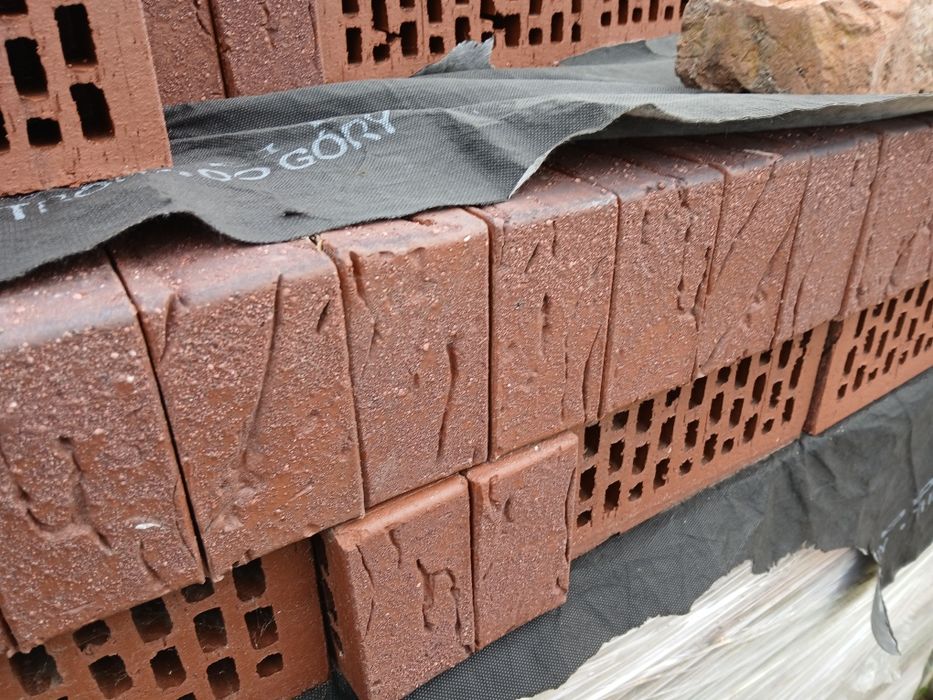 Cegła klinkier bordo