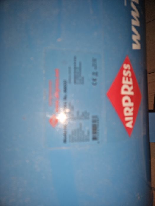 Kompresor olejowy 50l 8bar akcesoria