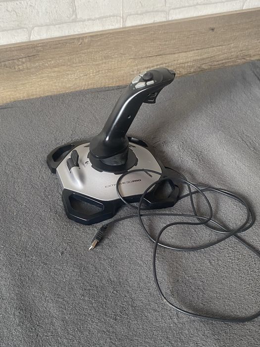 Joystick Logitech extreme 3d pro