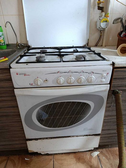 Продам газову плиту