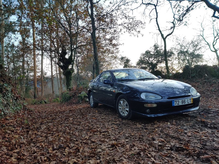 Mazda MX-3 Pré clássico