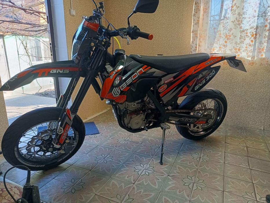 Продам мотоцикл Geoń  gns300