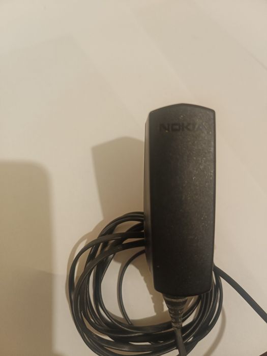 Carregador Original Nokia AC-8E (Ficha Fina 2mm) – Excelente Estado