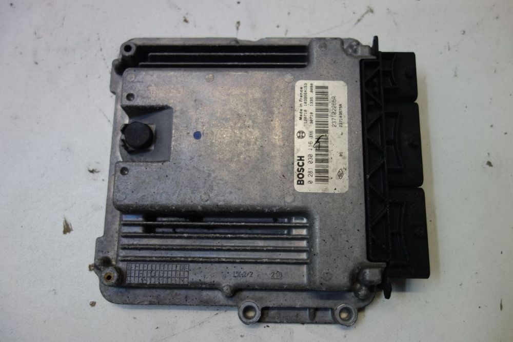 STEROWNIK SILNIKA KOMPUTER MASTER III 2.3 DCI