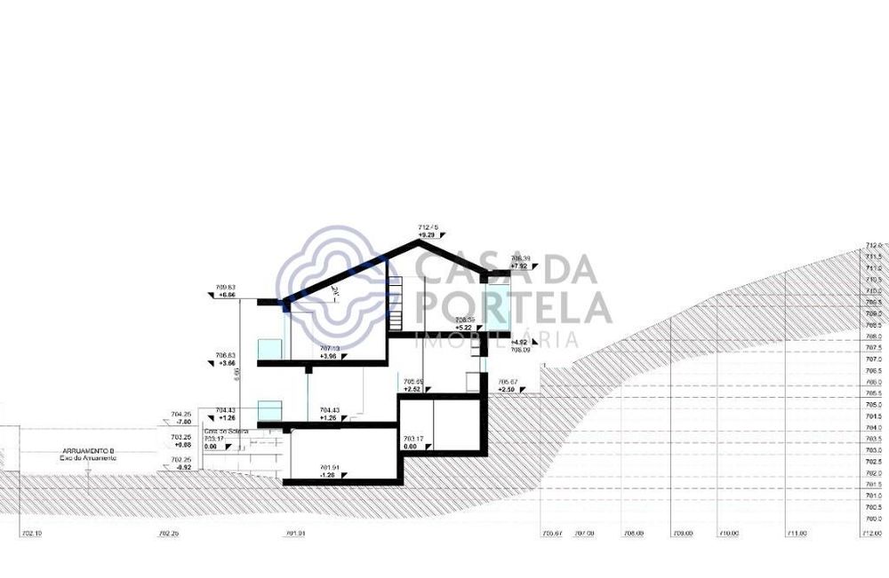 Terreno com projecto de arquitectura aprovado do tipo V3 localizado em
