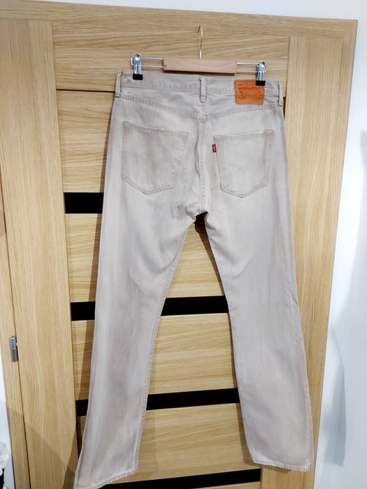 Oryginalne męskie spodnie klasyczne Levi's model 501 prosta nogawka 32