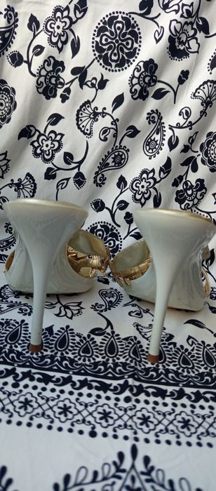 Босоніжки,італійський стиль,розмір  37