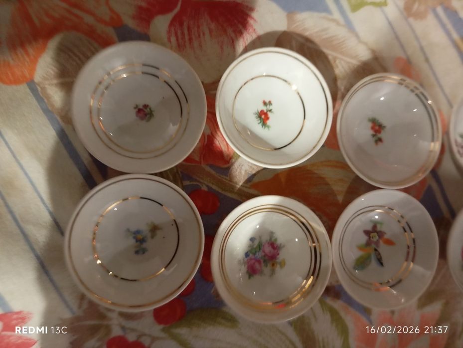 Tacinhas porcelana Candal 6 cm de diâmetro
