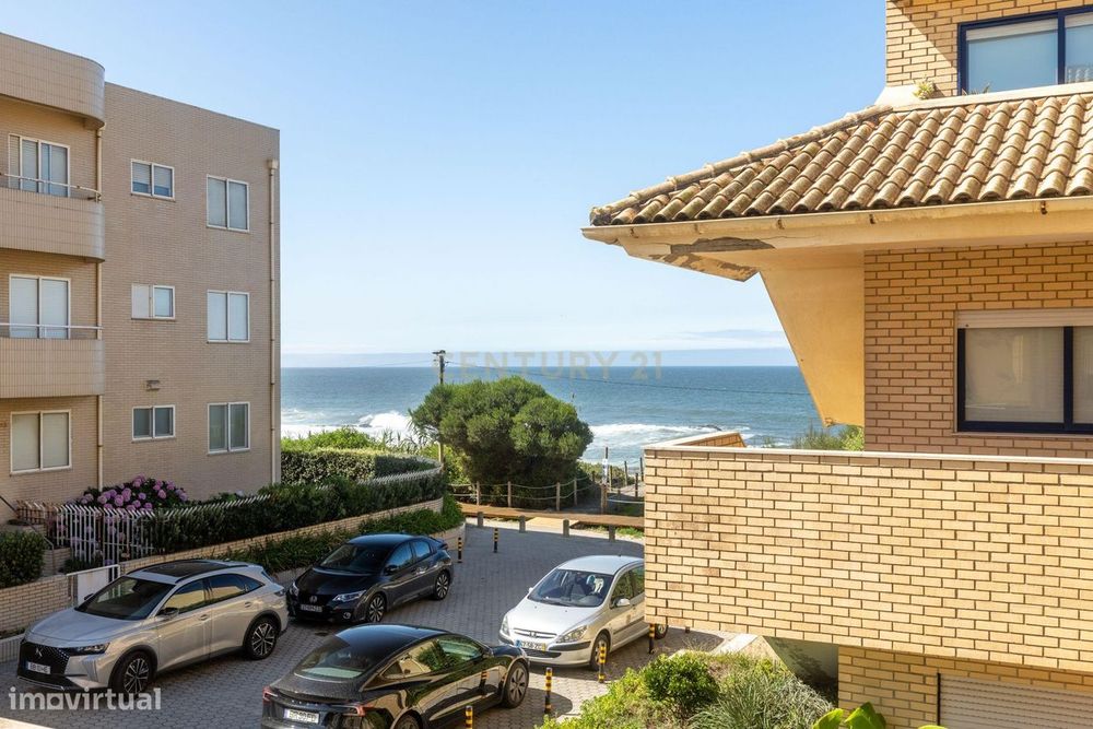 Apartamento T1 Remodelado e Mobilado no Primeiro Andar, Praia da Madal