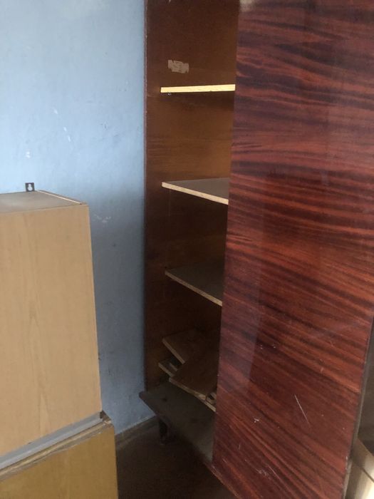 Отдам бессплатно  мебель б.у