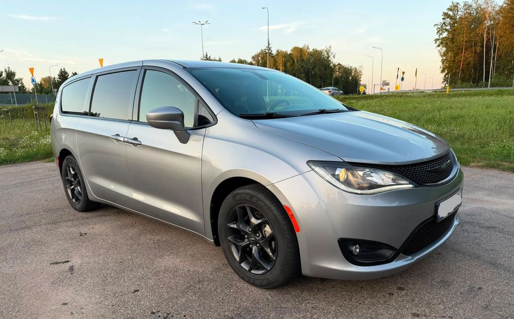 Chrysler Pacifica