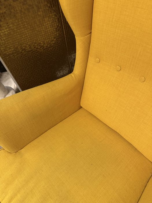 Poltrona cadeirão ikea Strandmon e pousa pés