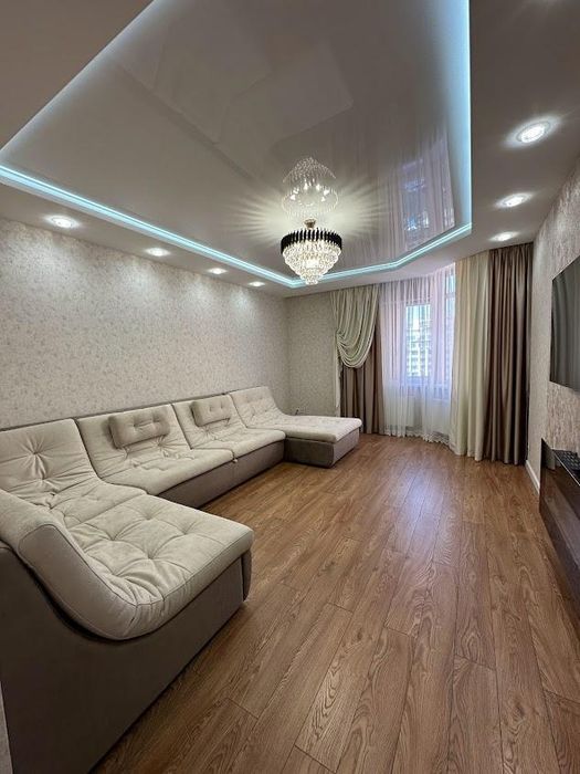 Продам квартиру з ремонтом, 98 кв.м, в ЖК Дмитрівський (2-690-207)
