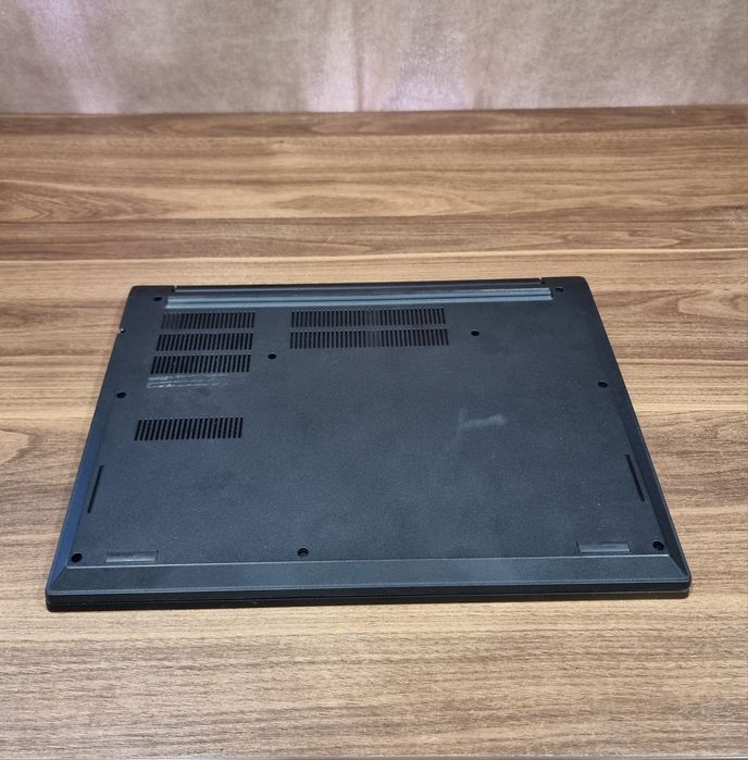 Lenovo ThinkPad E490 i3-8145u / 0gb RAM / 0gb SSD