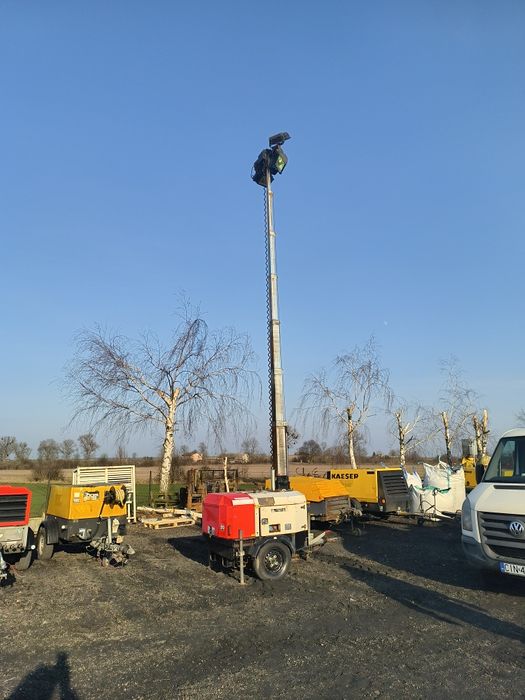 Maszt oświetleniowy