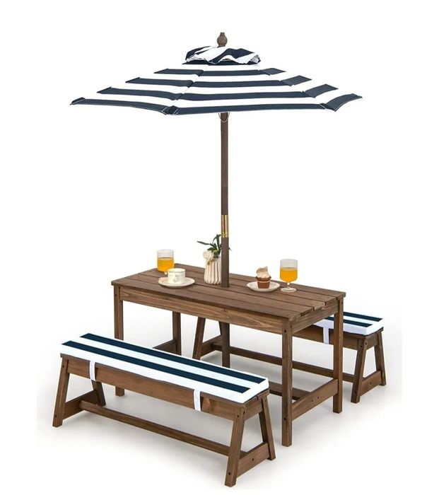 Stół piknikowy dla dzieci z ławkami, poduszkami i parasolem, drewniany