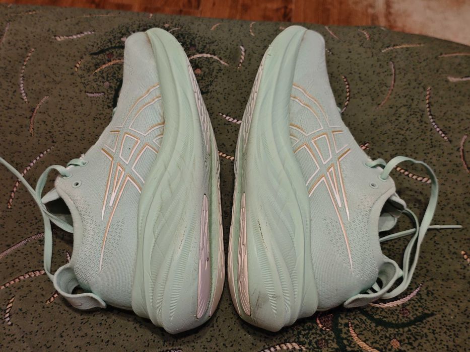 Кроссовки Asics Gel Nimbus оригинал размер 40 стелька-25,5см