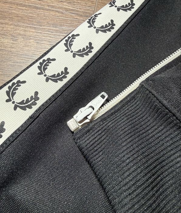 Zip hoodie Fred Perry на лампасах