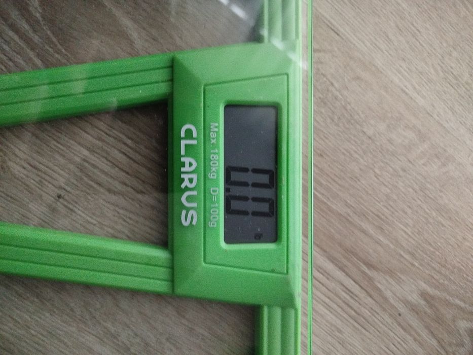 Vershold Clarus waga łazienkowa z wyświetlaczem LCD