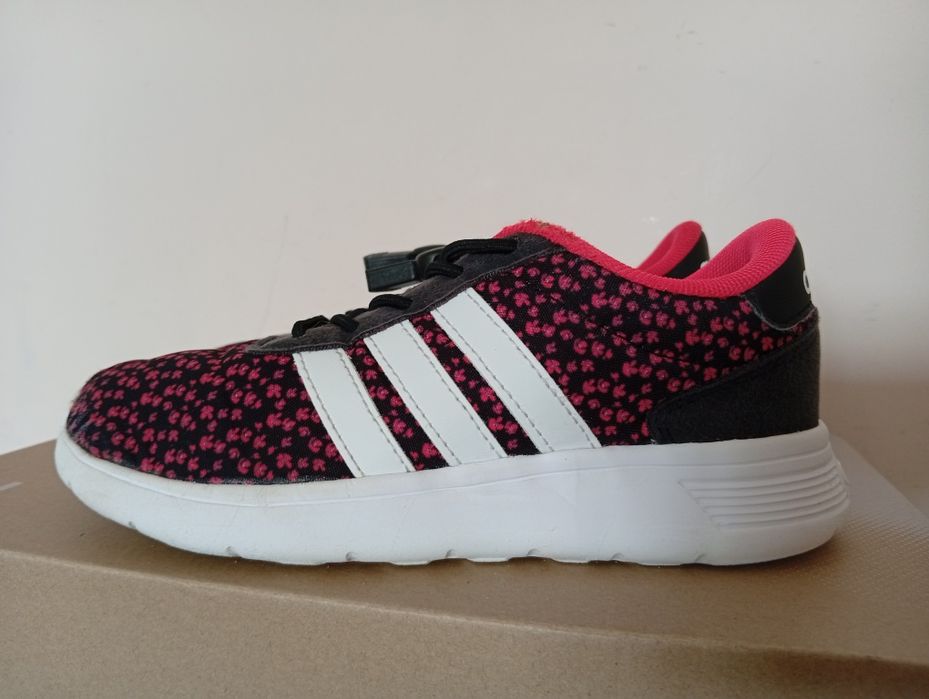 Дитячі кросівки Adidas Lite Racer  з квітковим принтом