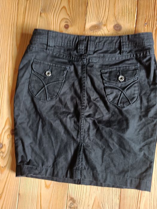 Czarna spódnica dżinsowa