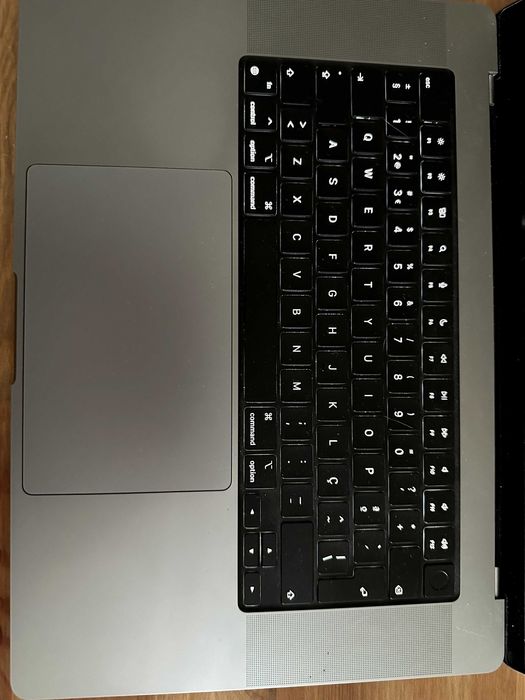 MacBook Pro APPLE Starlight Gray | Lightly Used64751164024707122