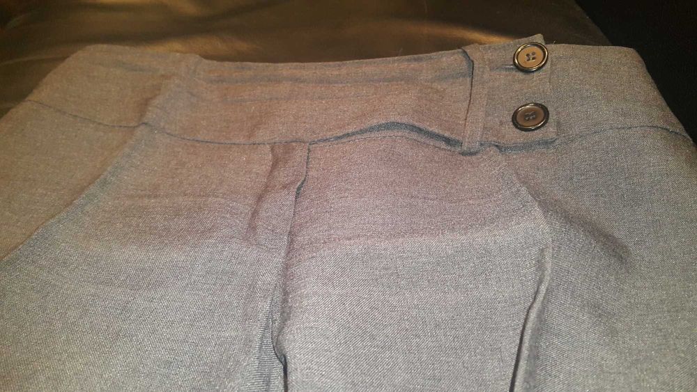 Spodnie grafitowe krój prosty, roz. 38 Promod