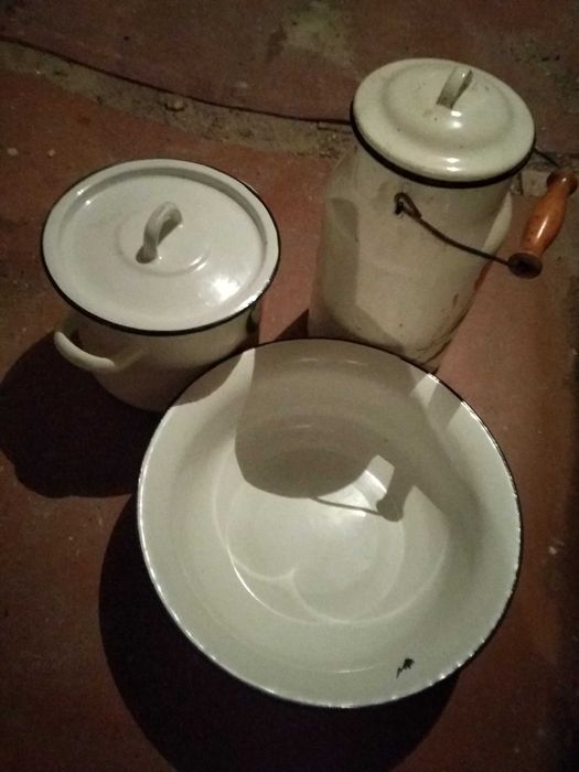 Кастрюля Емалированая