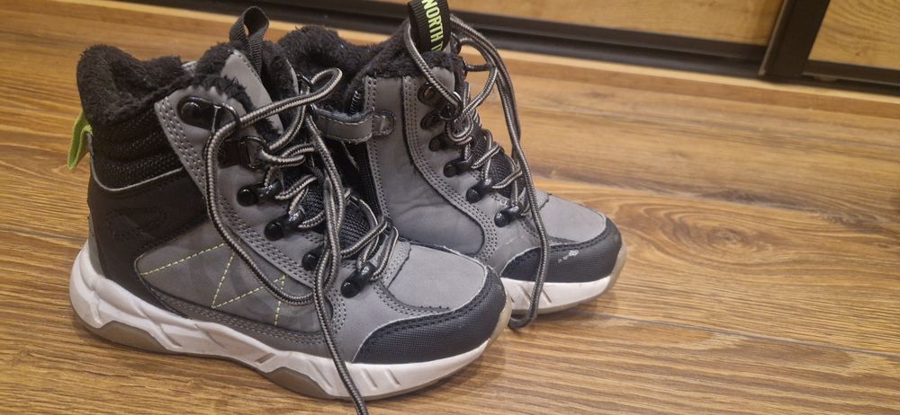 Dziecięce buty zimowe r.29