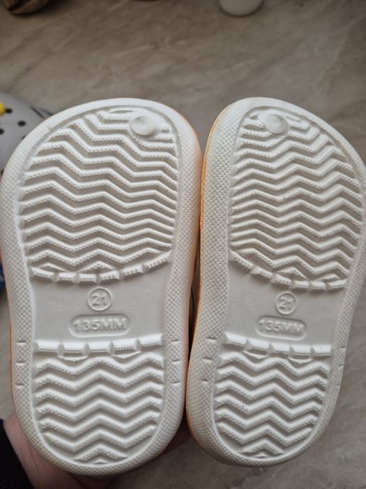 Шльопанці дитячі