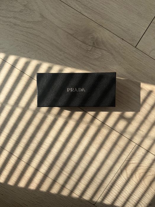 Óculos de Sol Prada Milano Pretos com Caixa