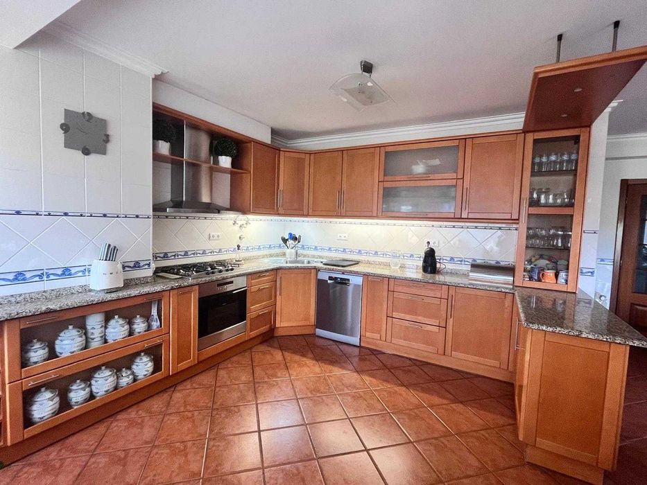 Cozinha usada em bom estado