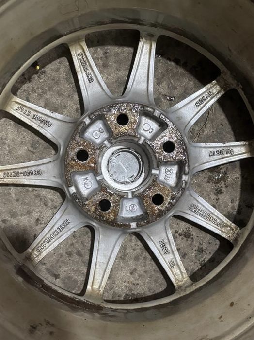 Литі легкосплавні титанові диски титани R16 5*114.3 Nissan Renault
