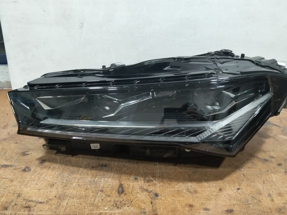 Farol Skoda superb 4 ótica Led 2024