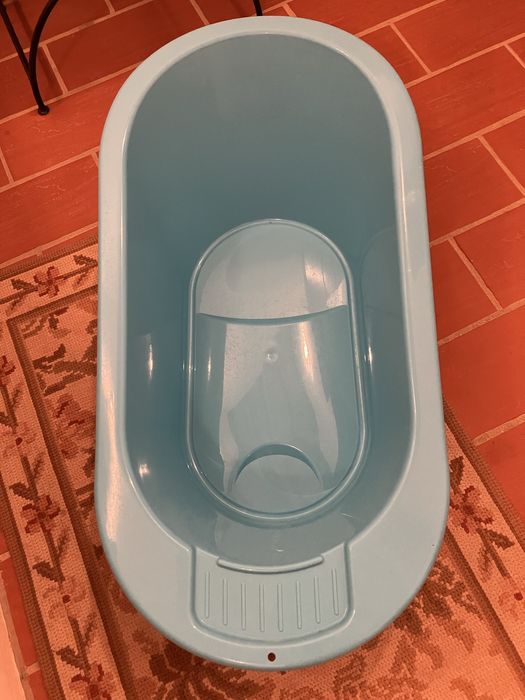 Cama viagem e banheira