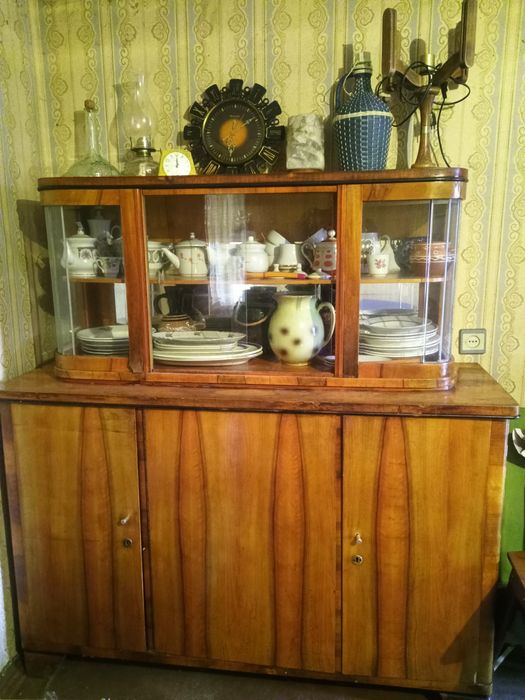 Возьму в дар торшер посуду