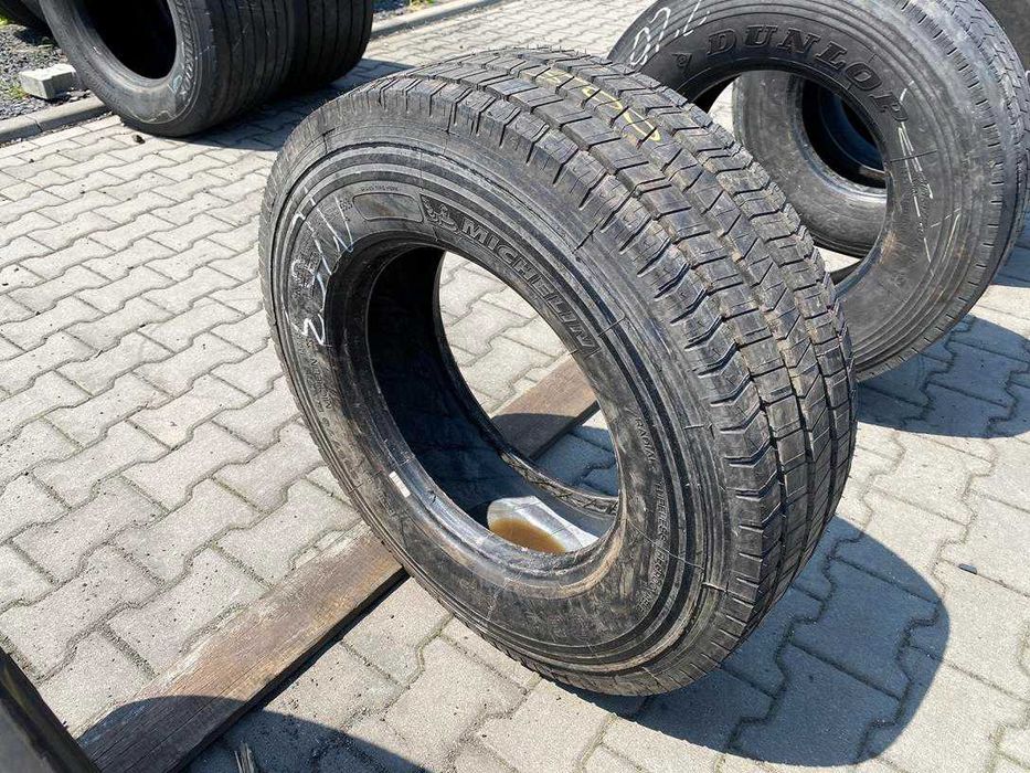 Opona używana ciężarowa prowadząca 245/70R17.5 MICHELIN XZE2 100% Bieżnika