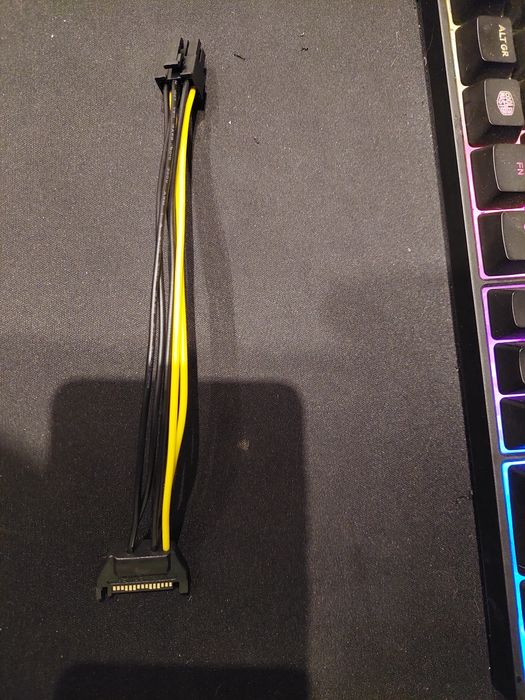 15-Pin SATA Male to 6-Pin PCI-Express Mining64740831764353121