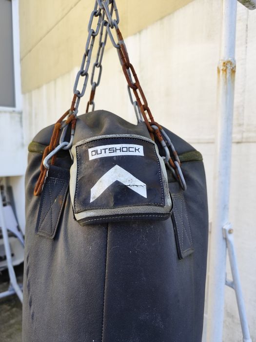 Saco de boxe 50 kg Outshock