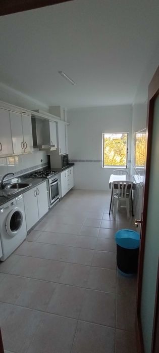 Alugar apartamento T1 convertido em T2+1