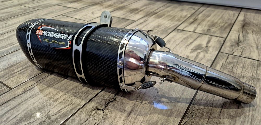 Suzuki gsr 750 Tłumik slip on  Yoshimura R11 Alpha