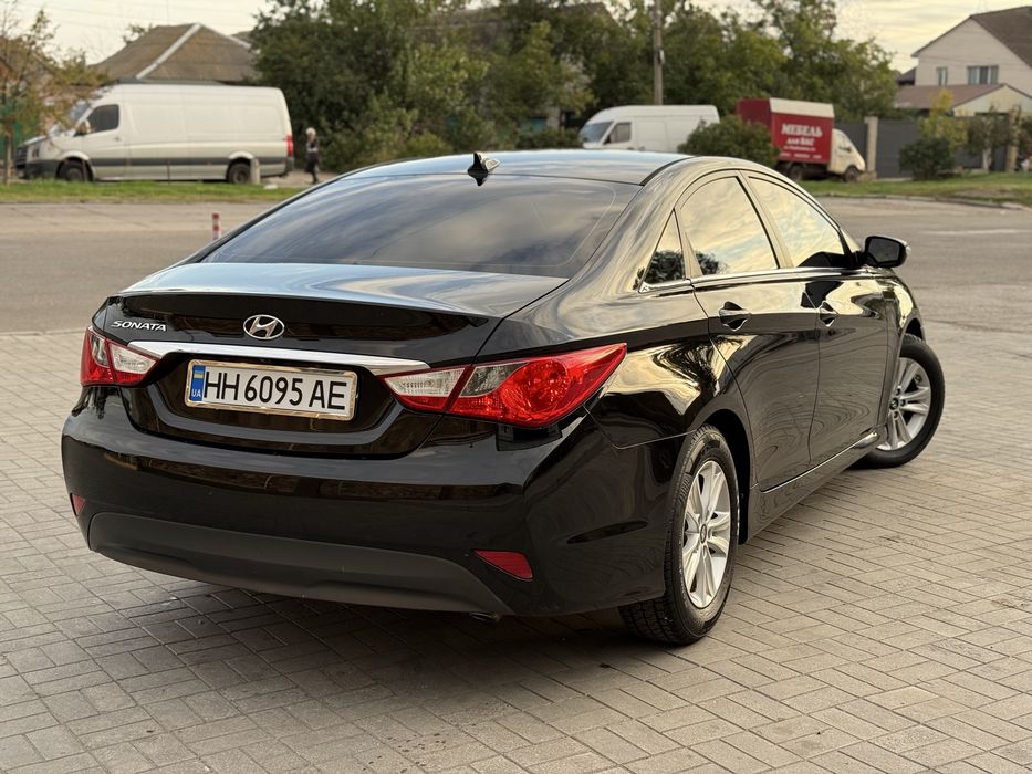 Продама Hyundai Sonata 2013 рік