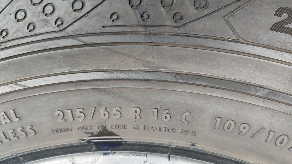 Opony Letnie 215/65/16C Continental 2szt 6,5mm