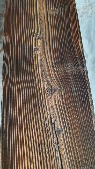 Stare stuletnie deski.