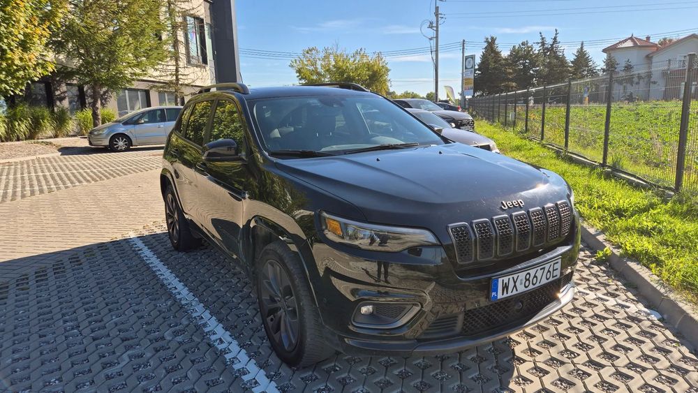 Jeep Cherokee High Altitude, bogate wyposażenie, dodatkowe wyciszenie