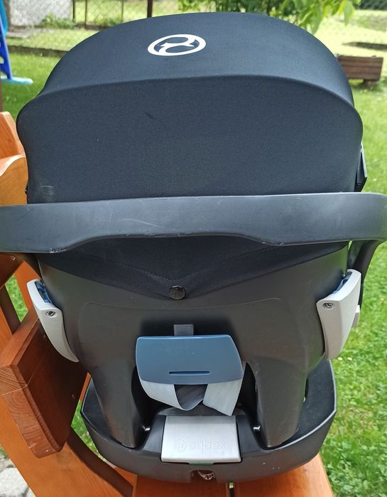 Fotelik samochodowy Cybex Aton 5 nosidełko