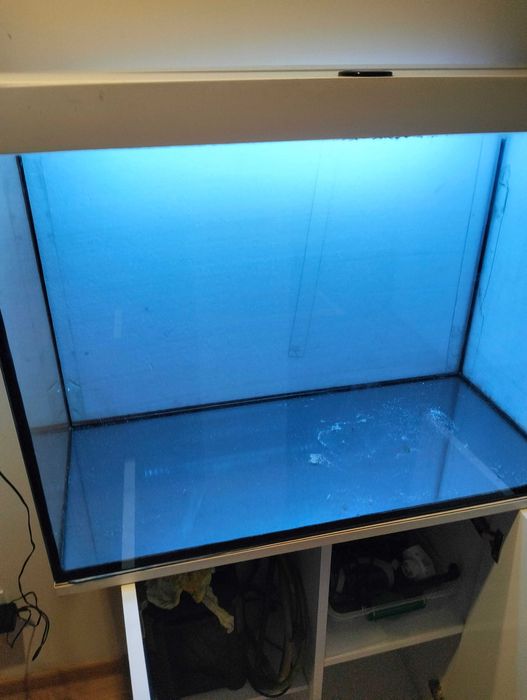 Akwarium 160 l z szafką i osprzętem