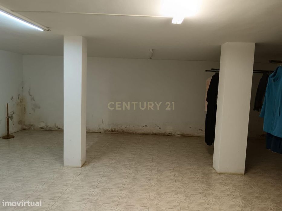 Loja para comercio com 220 m2, em Castelo Branco