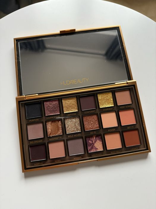 Paleta cieni Huda Beauty