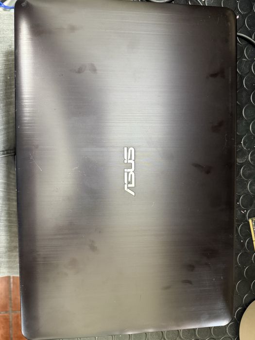 Portátil Asus A541U 15.6” i7 7th 8GB RAM 250GB SSD Nvidia 920MX 2GB bateria nova